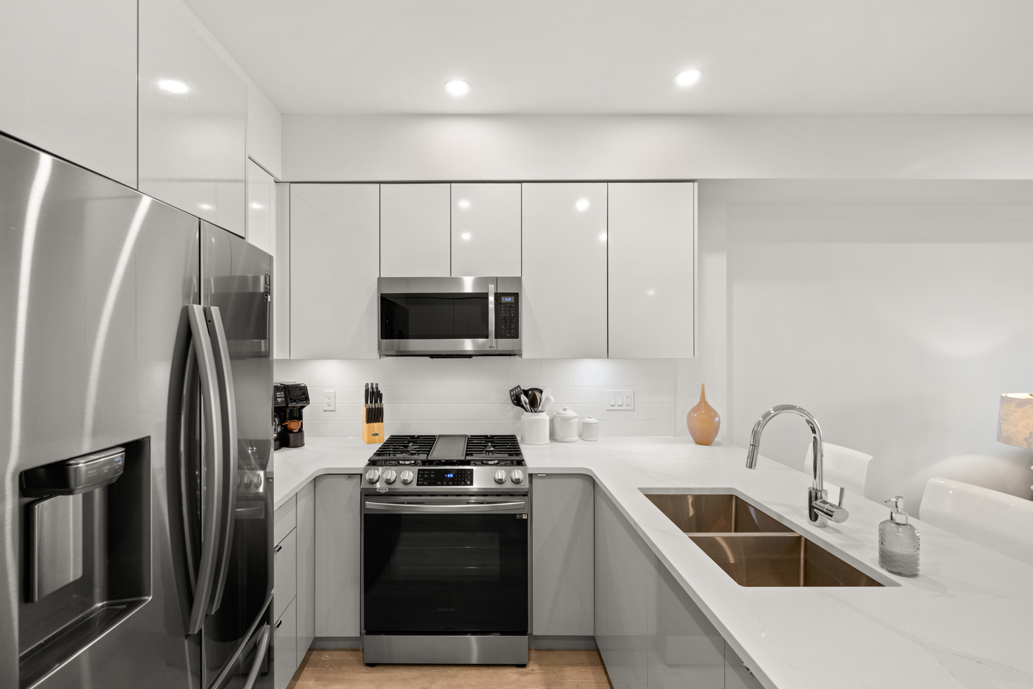 2649 James Street - 408